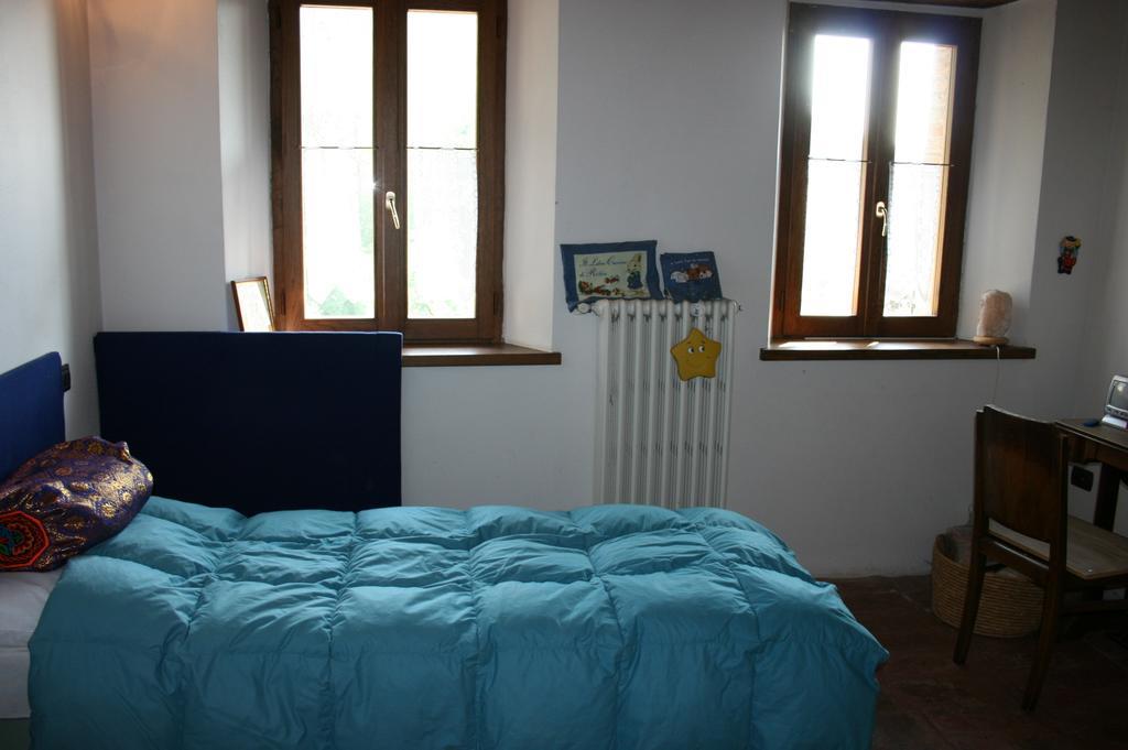 Casa Dell' Abbondanza B&B Agriturismo Vigoleno Phòng bức ảnh